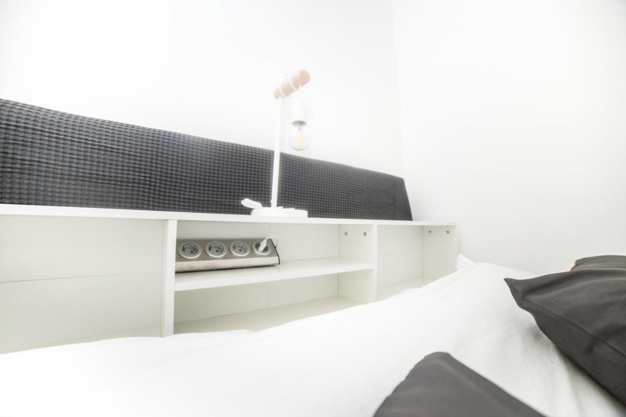 City Centre Hidden Gem! Apartment For Up To 3 People Брюксел Екстериор снимка