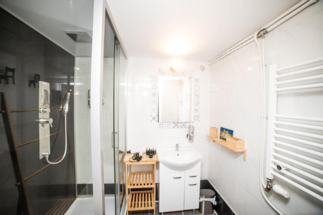 City Centre Hidden Gem! Apartment For Up To 3 People Брюксел Екстериор снимка