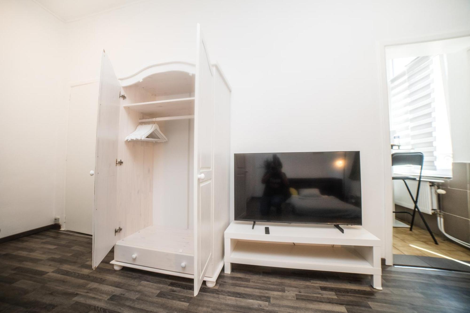 City Centre Hidden Gem! Apartment For Up To 3 People Брюксел Екстериор снимка
